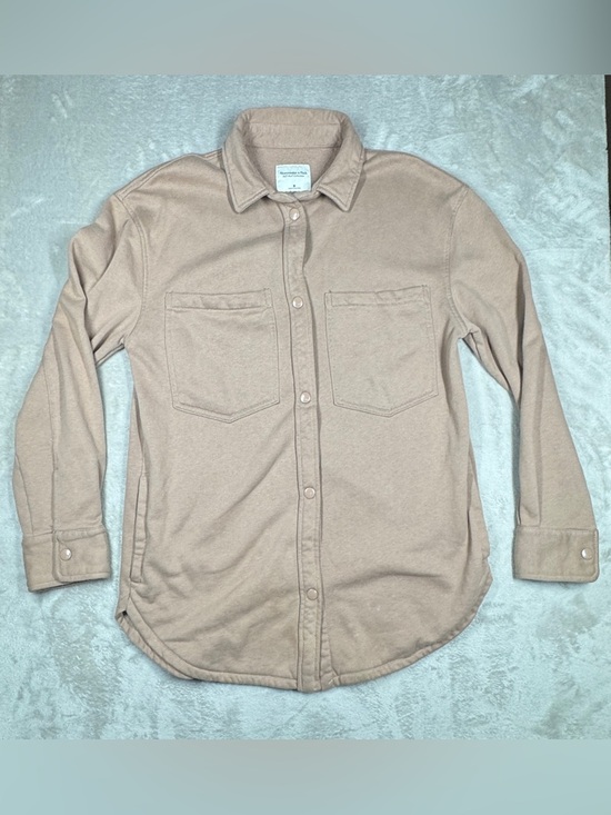 Abercrombie & Fitch Jackets & Blazers - Abercrombie & Fitch Women’s Soft A and F Fleece Button Front Tan Jacket Medium